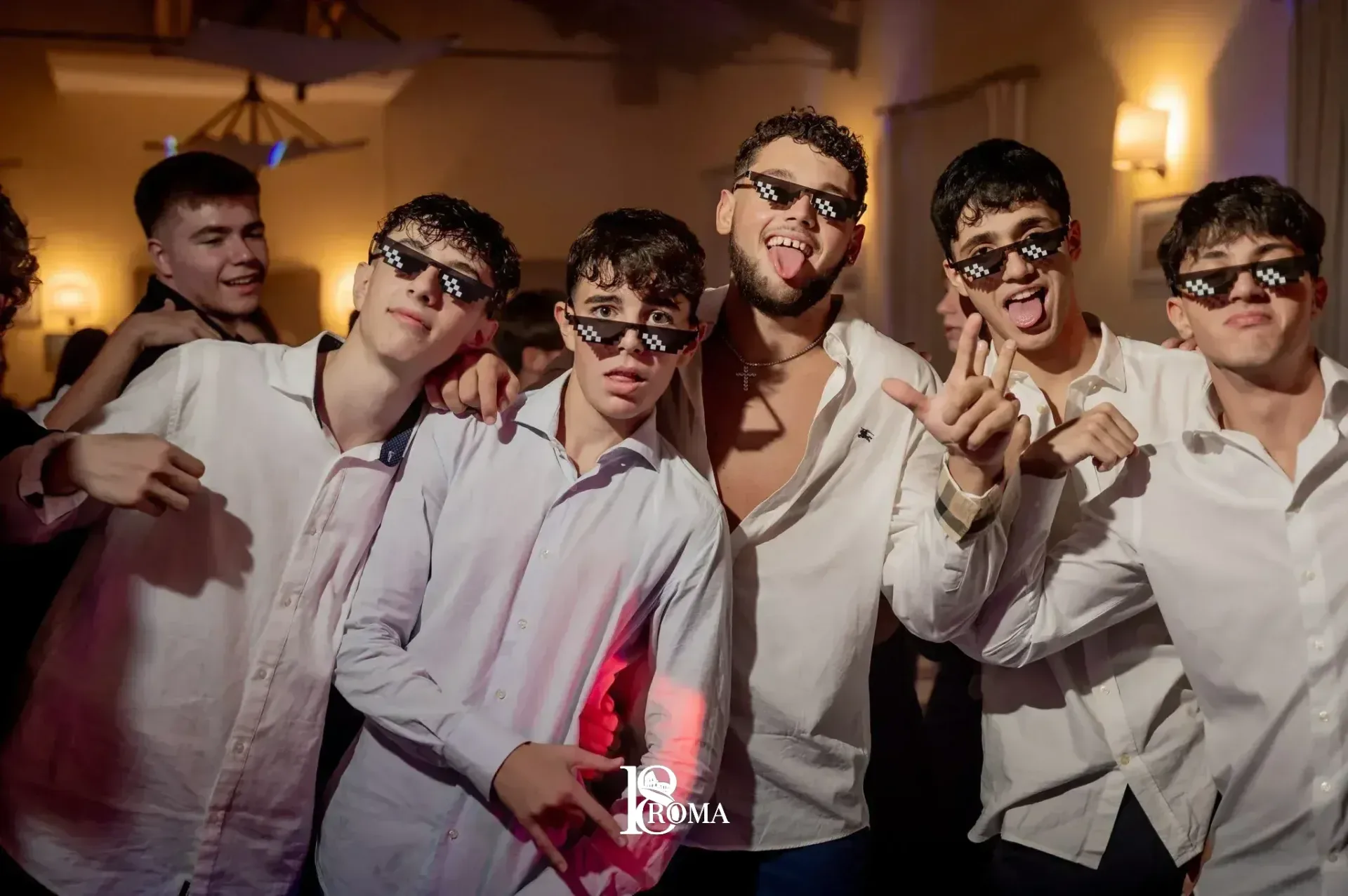 Photobooth con stampe illimitate — Diciottesimo (18 anni) a Gaeta
